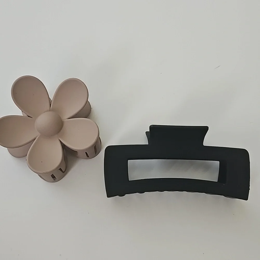 Beige & Black Hair Clips Bundle Of 2